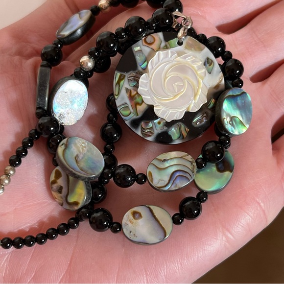 Vintage 1990 Y2K Retro Deco MOP Black Onyx 18kGP toggle clasp Hawaiian Necklace - Picture 16 of 17